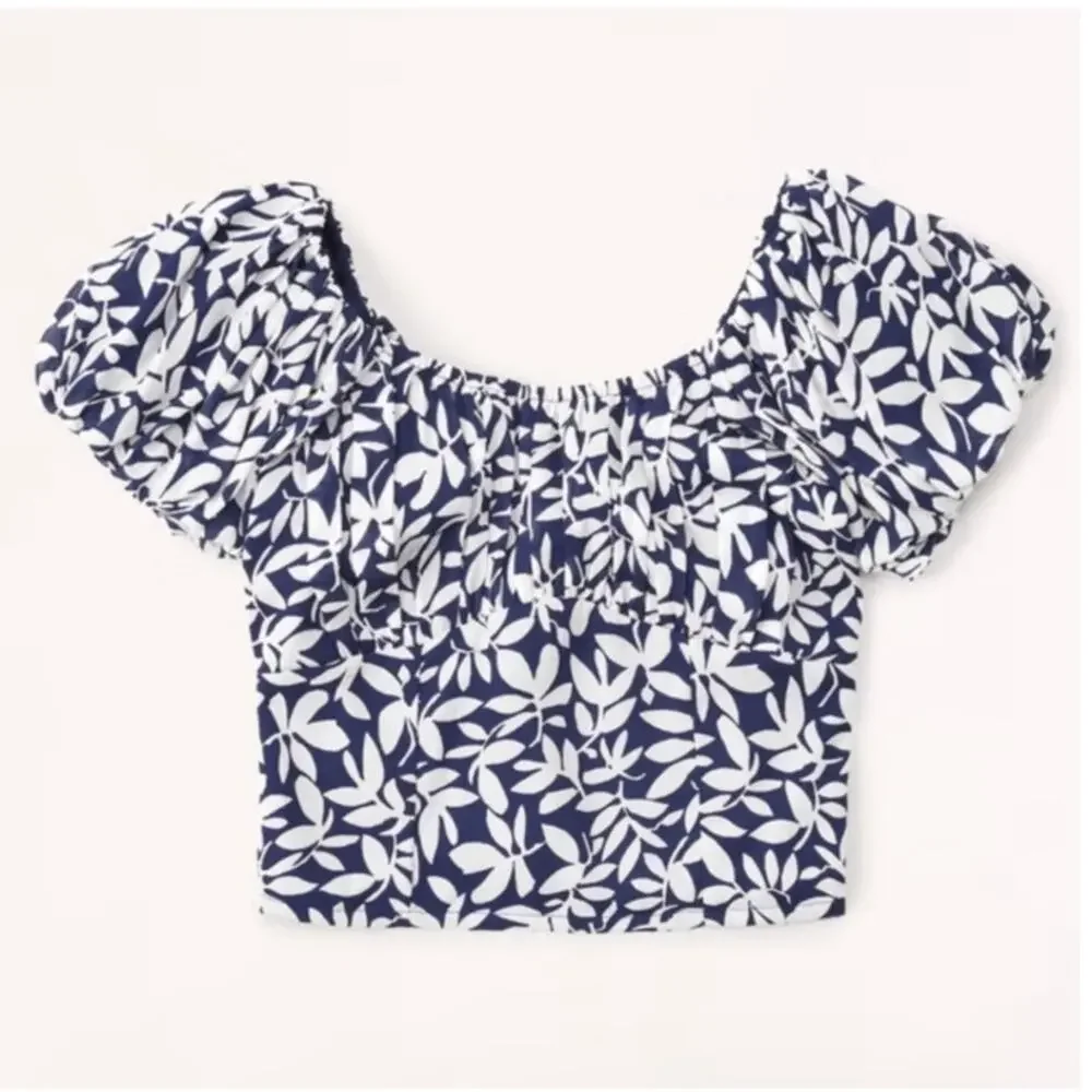 NWT Abercrombie & Fitch Womens Small Ruched Puff Sleeve Scoop Neck Floral